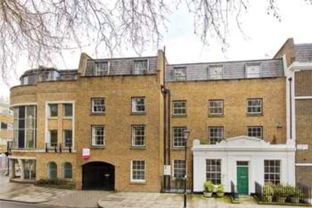  Image of 3 bedroom Flat to rent in Highbury Place London N5 at Highbury London Drayton Park, N5 1QP