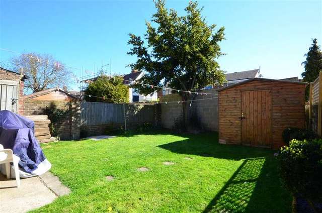  Image of 1 bedroom Apartment for sale in Highfield Road Bognor Regis PO22 at Bognor Regis West Sussex Bognor Regis, PO22 8BG