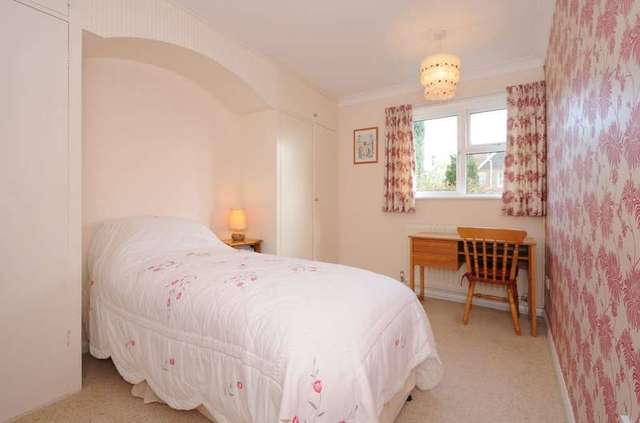  Image of 3 bedroom Detached house for sale in Highland Road Chichester PO19 at Chichester, PO19 5QX