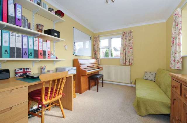  Image of 3 bedroom Detached house for sale in Highland Road Chichester PO19 at Chichester, PO19 5QX