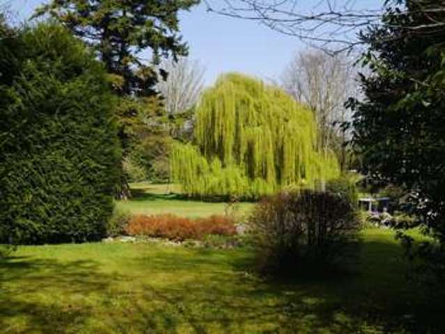  Image of 5 bedroom Detached house for sale in Hinksey Hill Oxford OX1 at Hinksey Hill  Oxford, OX1 5BH