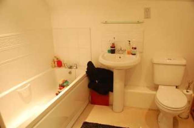  Image of 2 bedroom Flat to rent in Lauder Way Gateshead NE10 at Lauder Way  Gateshead, NE10 0BG