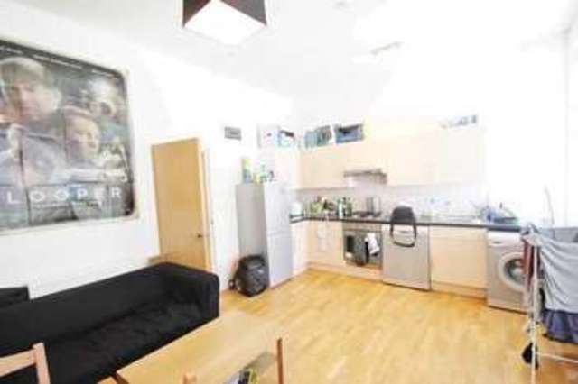  Image of 2 bedroom Flat to rent in Huddleston Road London N7 at Holloway London Holloway, N7 0EH