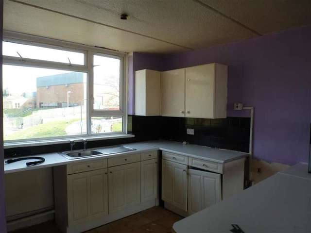  Image of 2 bedroom Flat for sale in Humber Crescent Strood Rochester ME2 at Rochester Kent Rochester, ME2 2DX
