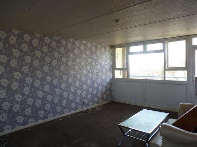 Image of 2 bedroom Flat for sale in Humber Crescent Strood Rochester ME2 at Rochester Kent Rochester, ME2 2DX