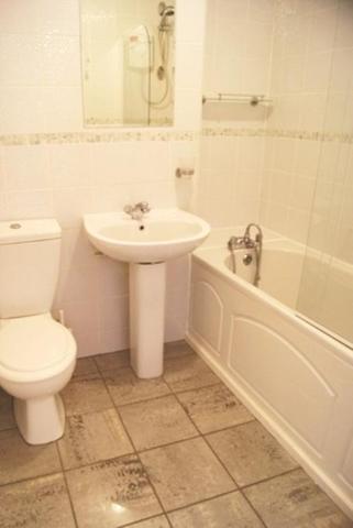  Image of 1 bedroom Flat to rent in Dirleton Place Shawlands Glasgow G41 at Shawlands Glasgow Glasgow, G41 3BH