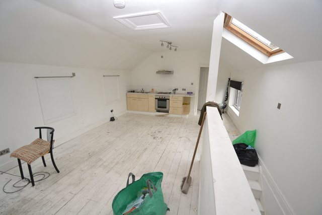  Image of 1 bedroom Flat to rent in Inglefield Avenue Heath Cardiff CF14 at Heath Cardiff Roath, CF14 3PY