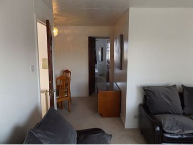  Image of 1 bedroom Flat to rent in Invergarry Place Thornliebank Glasgow G46 at Deaconsbank Glasgow Glasgow, G46 8UT