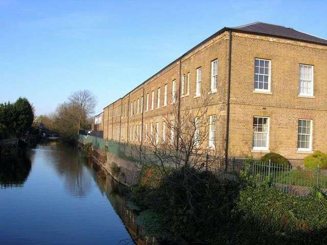  Image of 2 bedroom Flat to rent in James Lee Square Enfield EN3 at James Lee Square  ENFIELD, EN3 6GR