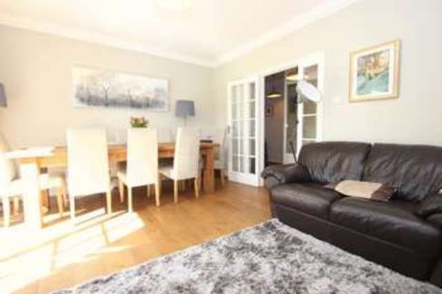  Image of 2 bedroom Flat to rent in John Spencer Square London N1 at John Spencer Square  London, N1 2LZ