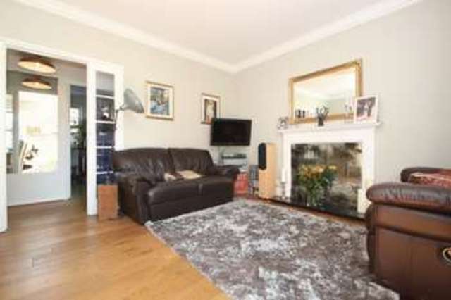  Image of 2 bedroom Flat to rent in John Spencer Square London N1 at John Spencer Square  London, N1 2LZ
