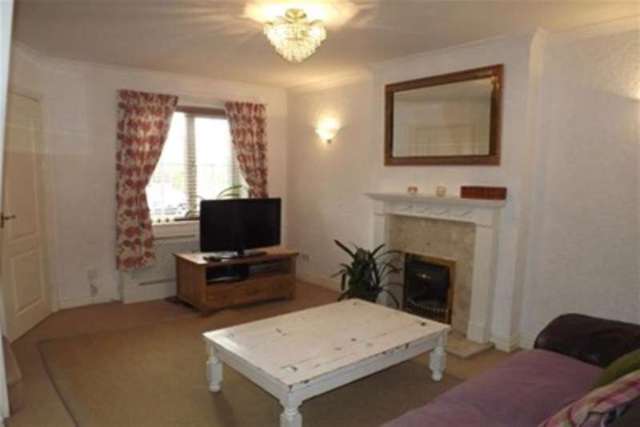  Image of 3 bedroom Detached house to rent in Jordanthorpe Green Sheffield S8 at Sheffield, S8 8DZ
