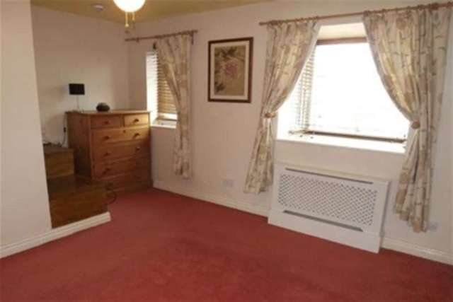  Image of 3 bedroom Detached house to rent in Jordanthorpe Green Sheffield S8 at Sheffield, S8 8DZ