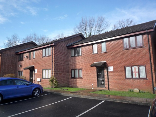  Image of 1 bedroom Flat to rent in Junction Close Burgess Hill RH15 at Burgess Hill, RH15 0NZ