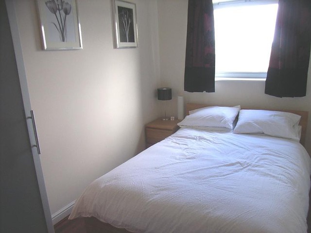  Image of 2 bedroom Apartment to rent in Kelvin Gate Bracknell RG12 at Deepfield Road Bracknell, RG12 2TG