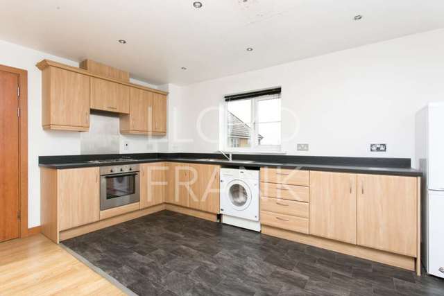  Image of 2 bedroom Apartment for sale in Kendal Purfleet RM19 at Kendal  Purfleet, RM19 1LJ