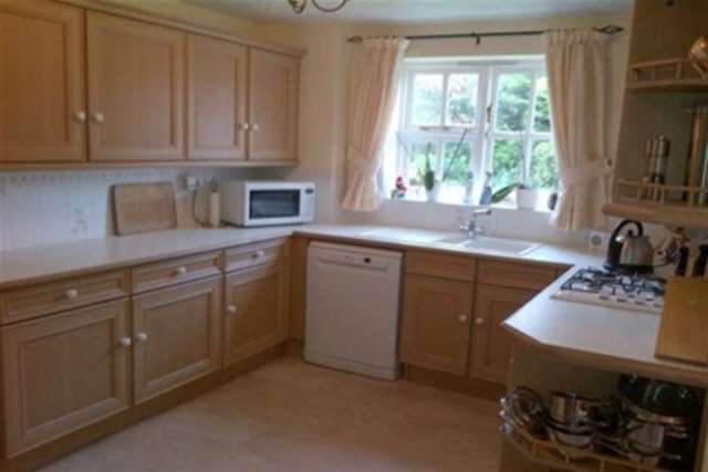  Image of 4 bedroom Detached house to rent in Canon Woods Way Kennington Ashford TN24 at Ashford, TN24 9QY