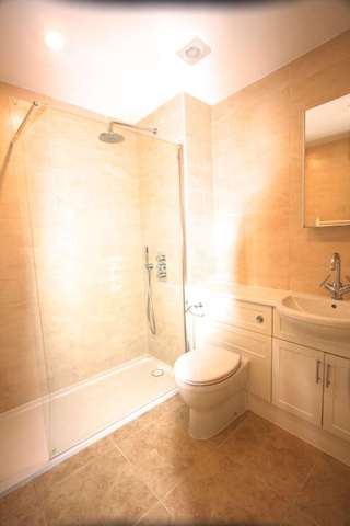  Image of 3 bedroom Apartment to rent in Kennington Lane London SE11 at Kennington Lane Kennington London, SE11 5QN