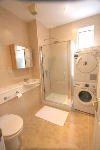  Image of 3 bedroom Apartment to rent in Kennington Lane London SE11 at Kennington Lane Kennington London, SE11 5QN