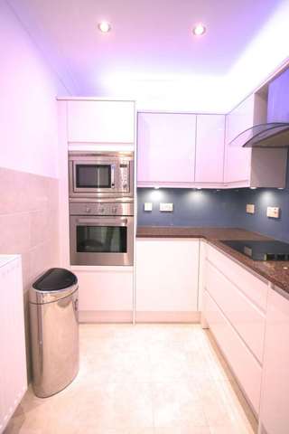  Image of 3 bedroom Apartment to rent in Kennington Lane London SE11 at Kennington Lane Kennington London, SE11 5QN