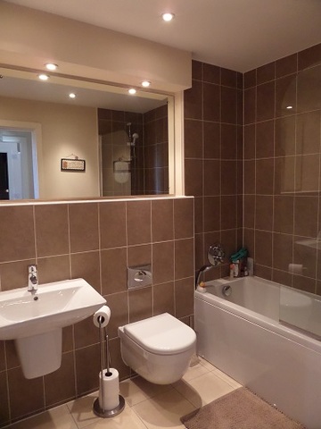 Image of 2 bedroom Flat to rent in Kimmerghame Drive Edinburgh EH4 at Crewe Toll Edinburgh Edinburgh, EH4 2GJ