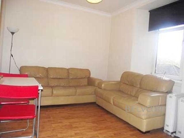  Image of 1 bedroom Flat to rent in King Street Stirling FK8 at Stirling Town Stirling Stirling, FK8 1DN
