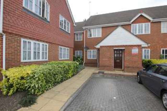  Image of 2 bedroom Apartment for sale in Vale Farm Road Horsell Woking GU21 at Vale Farm Road Woking Horsell, GU21 6DQ