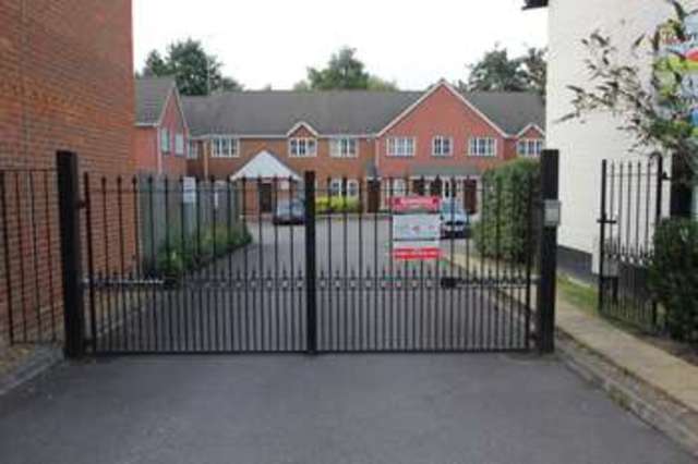  Image of 2 bedroom Apartment for sale in Vale Farm Road Horsell Woking GU21 at Vale Farm Road Woking Horsell, GU21 6DQ
