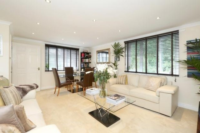  Image of 2 bedroom Flat to rent in Caledonian Road London N7 at Caledonian Road  Islington, N7 9DA