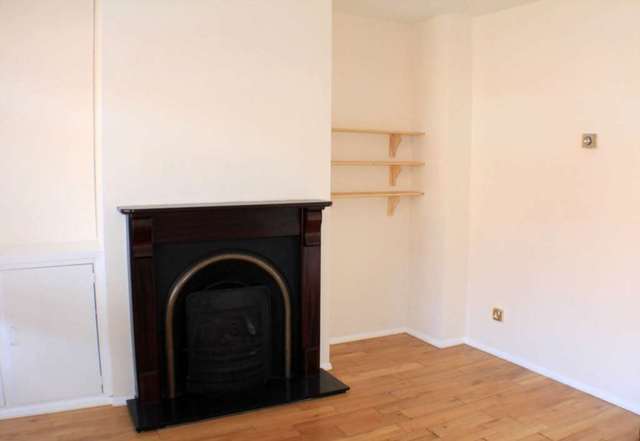  Image of 1 bedroom Terraced house to rent in Kings Road Banbury OX16 at Kings Road  Banbury, OX16 0DL