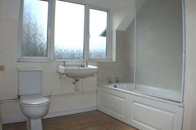  Image of 1 bedroom Terraced house to rent in Kings Road Banbury OX16 at Kings Road  Banbury, OX16 0DL