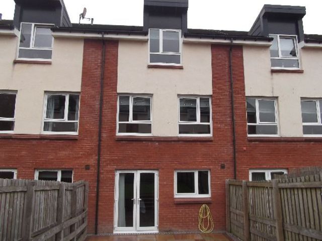  Image of 4 bedroom Town House to rent in Kings Road Elderslie Johnstone PA5 at Elderslie Elderslie Renfrewshire, PA5 9LY