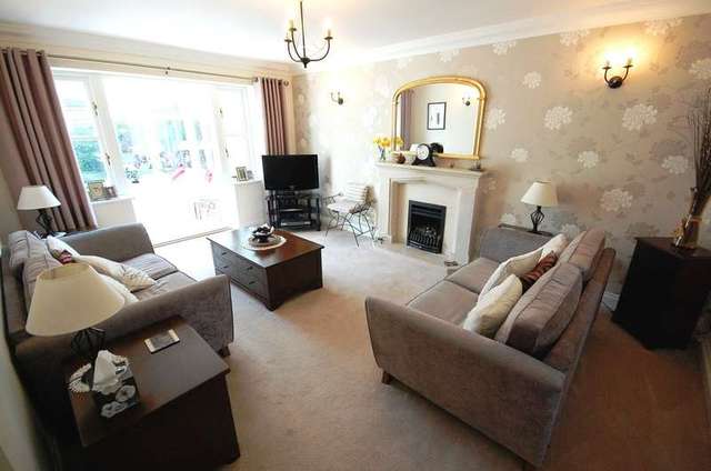  Image of 4 bedroom Detached house for sale in Laburnum Drive Kings Worthy Winchester SO23 at 2 Laburnum Drive Kings Worthy Winchester, SO23 7LR