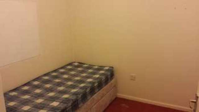  Image of 2 bedroom Flat to rent in Kingsholm Road Gloucester GL1 at 46 Kingsholm Road  Gloucester, GL1 3AU