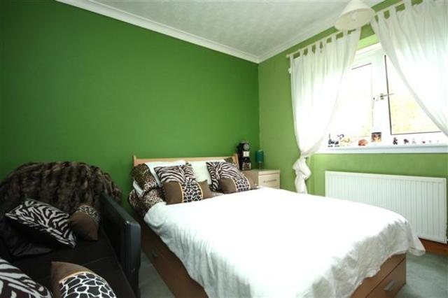  Image of 3 bedroom Flat to rent in Kirkoswald Road Glasgow G43 at Mansewood Glasgow Glasgow, G43 2YH