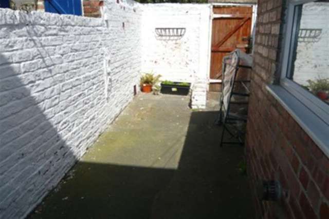  Image of 2 bedroom Terraced house to rent in Kitchener Street York YO31 at York, YO31 8SA