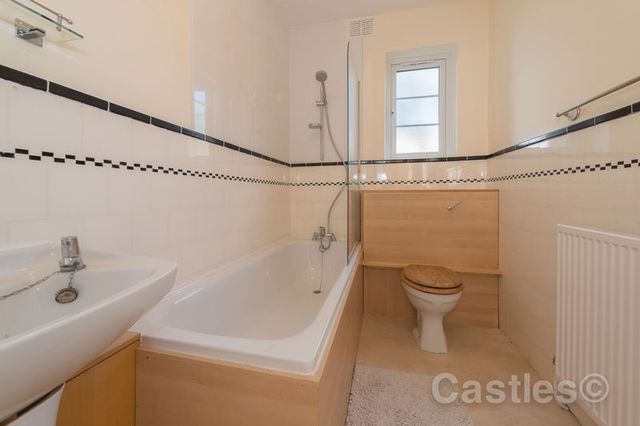  Image of 1 bedroom Flat for sale in Langham Close London N15 at Langham Close  London, N15 3LD
