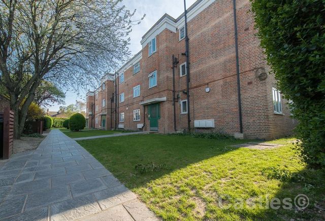  Image of 1 bedroom Flat for sale in Langham Close London N15 at Langham Close  London, N15 3LD