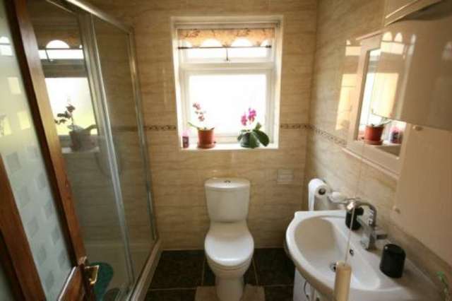  Image of 4 bedroom Detached house for sale in Little Sutton Lane Slough SL3 at Langley, SL3 8AN