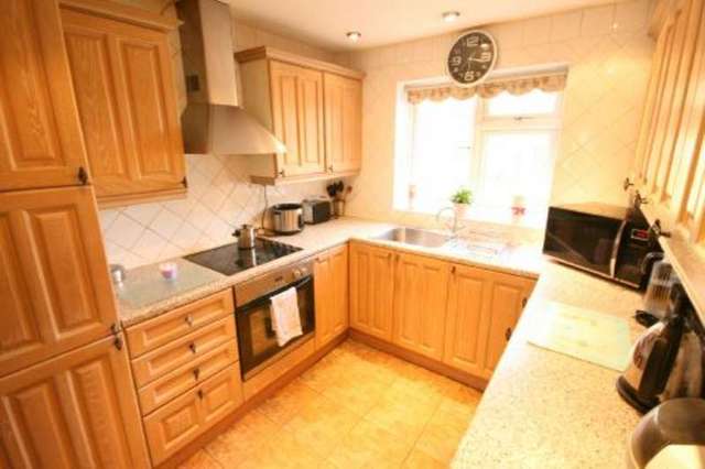  Image of 4 bedroom Detached house for sale in Little Sutton Lane Slough SL3 at Langley, SL3 8AN