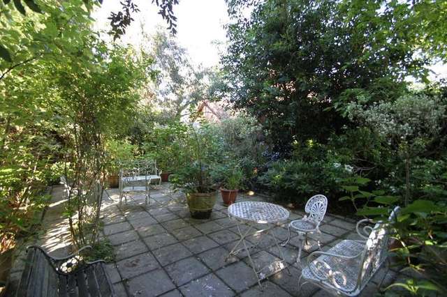  Image of 2 bedroom Flat for sale in Langley Avenue Surbiton KT6 at Surbiton Surrey, KT6 6QL