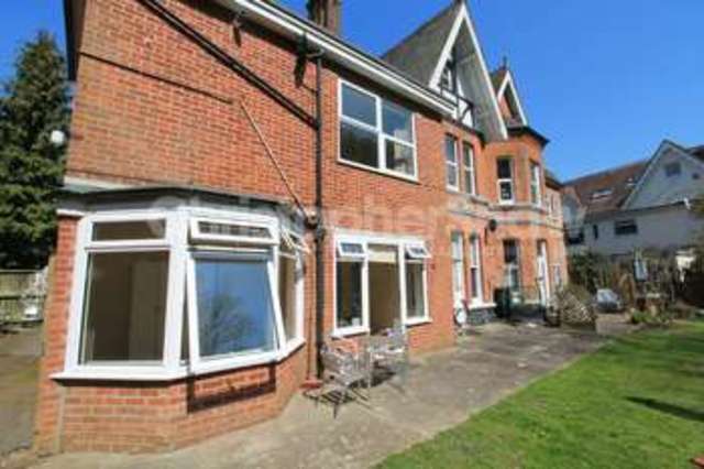  Image of 1 bedroom Flat to rent in Lansdowne Road Bournemouth BH1 at Lansdowne Road  Bournemouth, BH1 1RJ