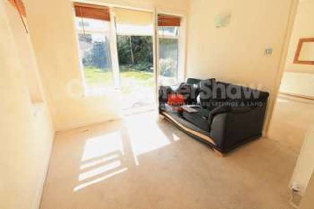  Image of 1 bedroom Flat to rent in Lansdowne Road Bournemouth BH1 at Lansdowne Road  Bournemouth, BH1 1RJ