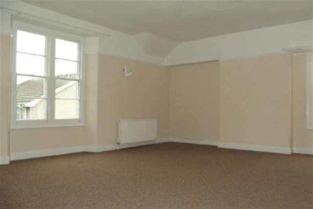  Image of 6 bedroom Detached house to rent in Laurel Drive Uphill Weston-super-Mare BS23 at Weston-super-Mare, BS23 4SN