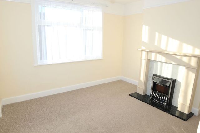  Image of 3 bedroom Bungalow for sale in Lea Road Blackfield Southampton SO45 at Langley, Southampton, SO45 1YW