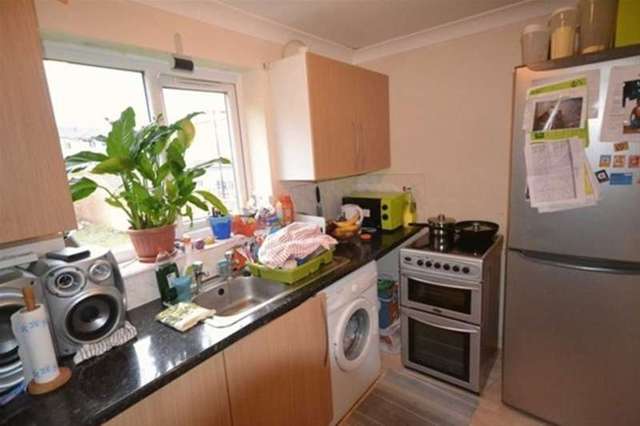  Image of 2 bedroom Flat to rent in Liden Close London E17 at London, E17 8HQ