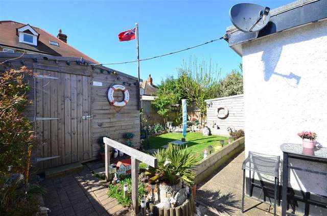  Image of 2 bedroom Detached house for sale in Linden Avenue Herne Bay CT6 at Herne Bay Kent Herne Bay, CT6 8TY