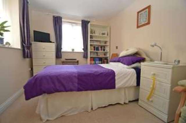  Image of 2 bedroom Flat for sale in Linden Road Clevedon BS21 at 1 Linden Road  Clevedon, BS21 7SL
