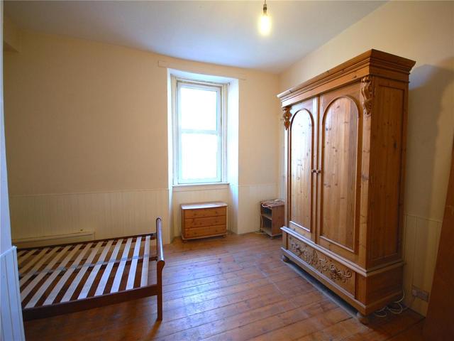  Image of 2 bedroom Flat to rent in Lindsay Road Edinburgh EH6 at Leith Edinburgh Edinburgh, EH6 4DT