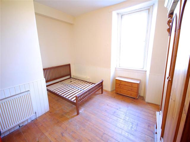  Image of 2 bedroom Flat to rent in Lindsay Road Edinburgh EH6 at Leith Edinburgh Edinburgh, EH6 4DT